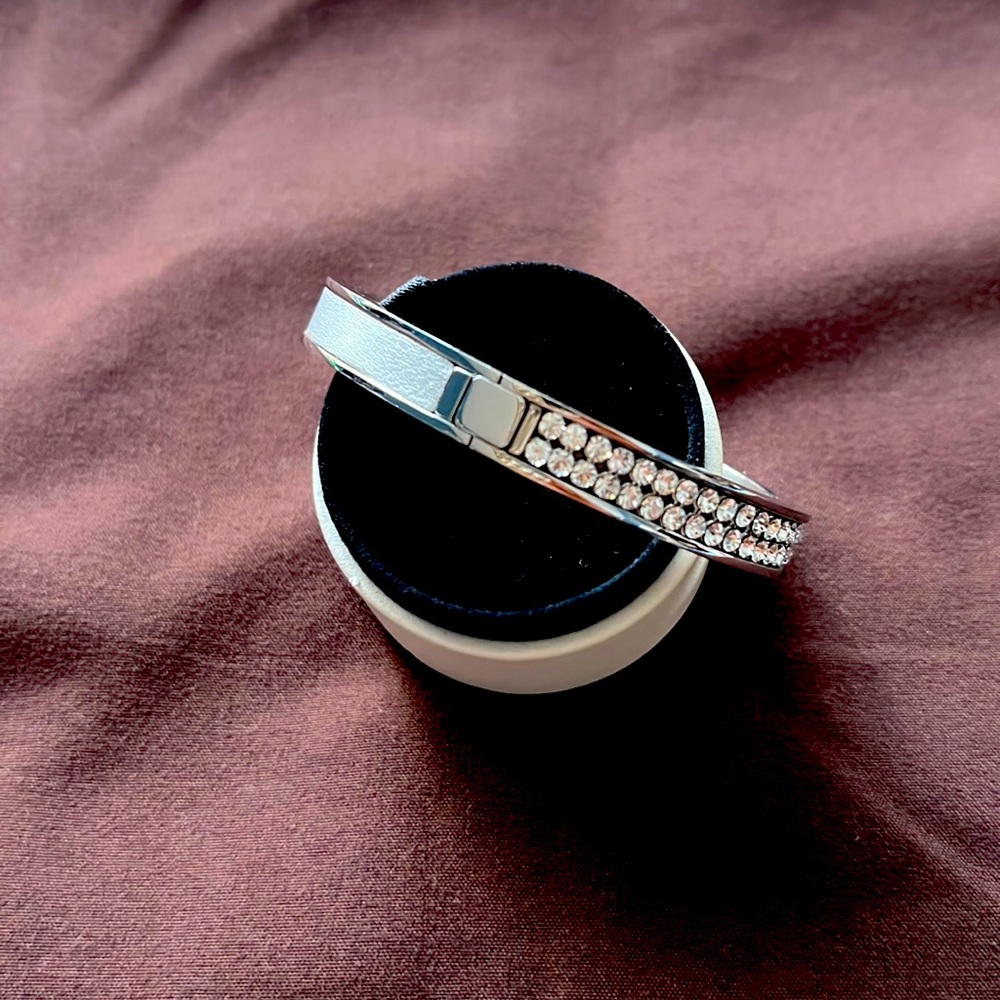 VERY NEW Swarovski Crystal Bracelet